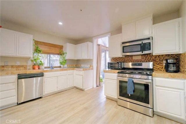 13584 Sutter Court, Fontana, CA 92336
