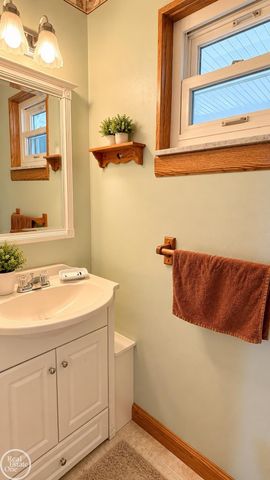 25129 Wagner Avenue, Warren, MI 48089