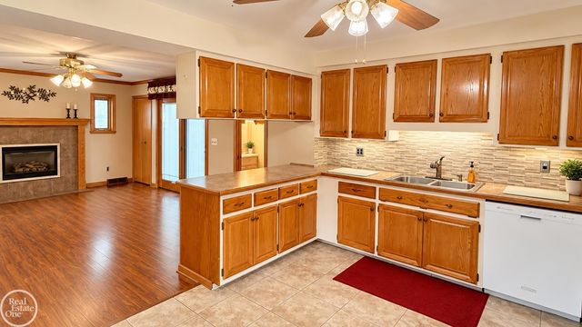 25129 Wagner Avenue, Warren, MI 48089