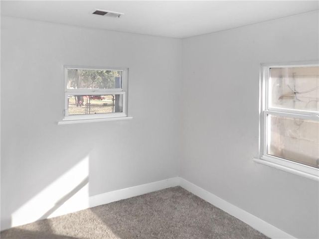 10800 Lakeview Road, Raytown, MO 64133