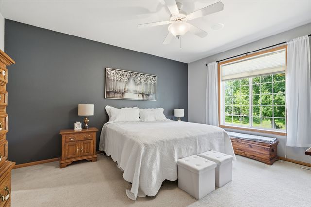 1722 Meiers Ct NW, Cedar Rapids, IA 52405