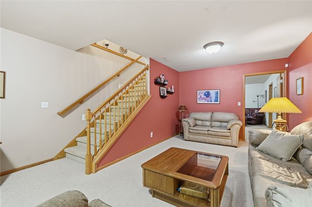 1722 Meiers Ct NW, Cedar Rapids, IA 52405