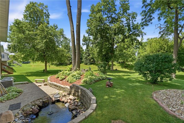 1722 Meiers Ct NW, Cedar Rapids, IA 52405
