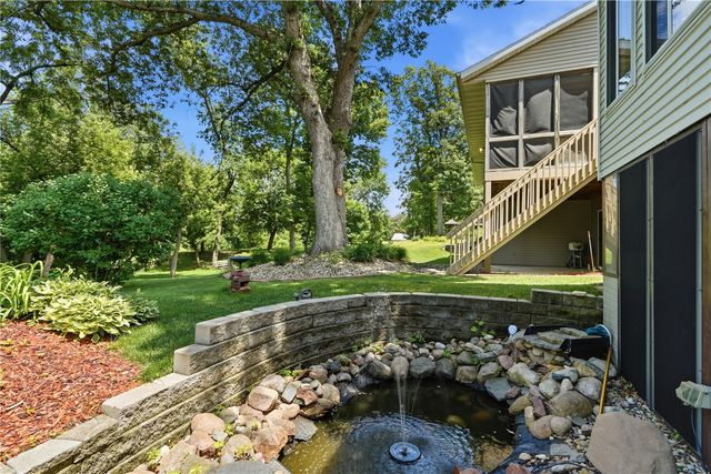 1722 Meiers Ct NW, Cedar Rapids, IA 52405