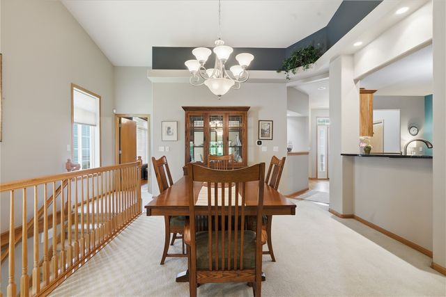 1722 Meiers Ct NW, Cedar Rapids, IA 52405