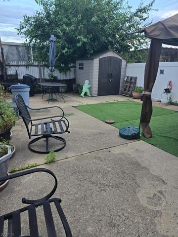 334 Spencer St, Elizabeth City, NJ 07202