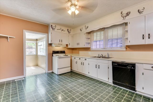 261 Myrtle Street, Gloverville, SC 29828