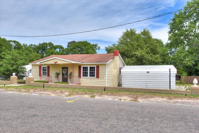 261 Myrtle Street, Gloverville, SC 29828
