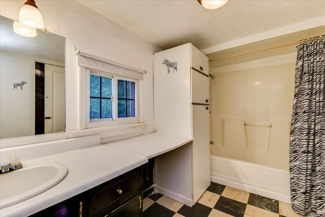 261 Myrtle Street, Gloverville, SC 29828