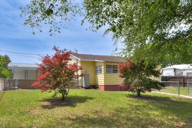 261 Myrtle Street, Gloverville, SC 29828
