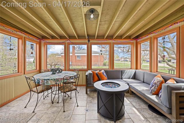 27916 Walker Avenue, Warren, MI 48092