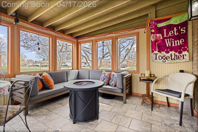 27916 Walker Avenue, Warren, MI 48092