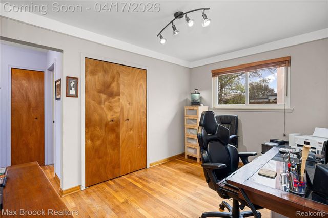 27916 Walker Avenue, Warren, MI 48092