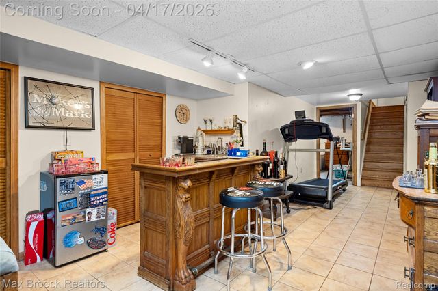 27916 Walker Avenue, Warren, MI 48092