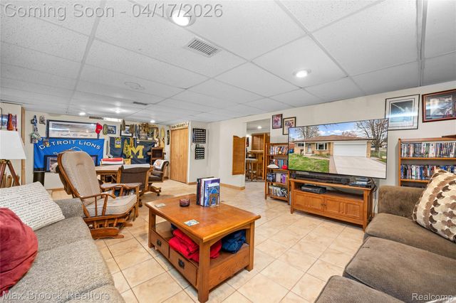 27916 Walker Avenue, Warren, MI 48092