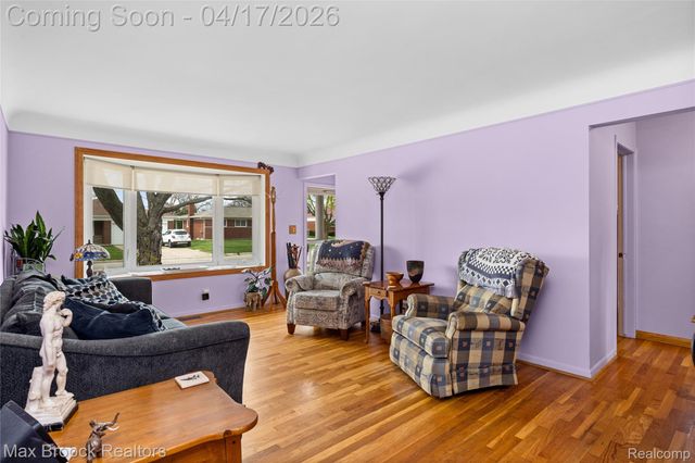 27916 Walker Avenue, Warren, MI 48092