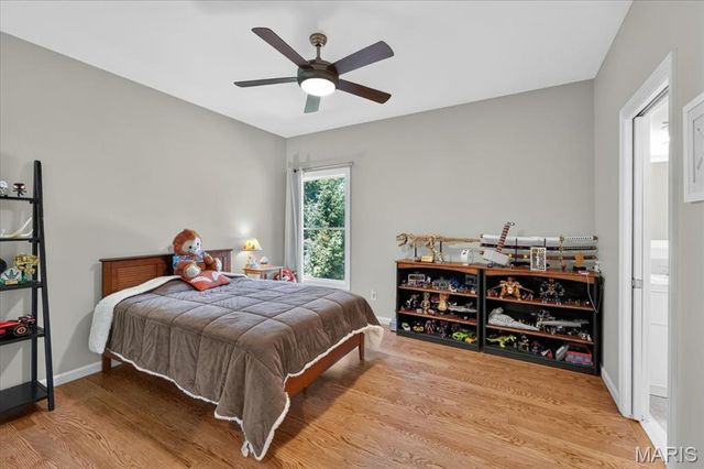 1059 Greystone Manor Parkway, Chesterfield, MO 63005