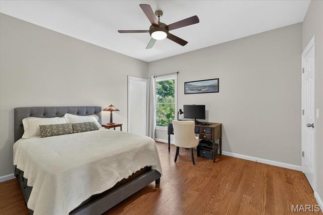 1059 Greystone Manor Parkway, Chesterfield, MO 63005