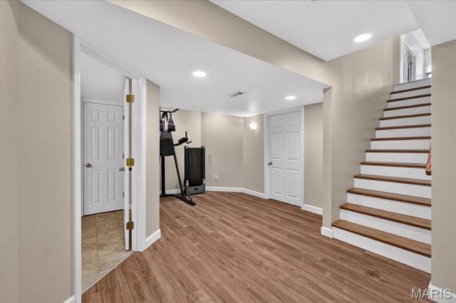 1059 Greystone Manor Parkway, Chesterfield, MO 63005