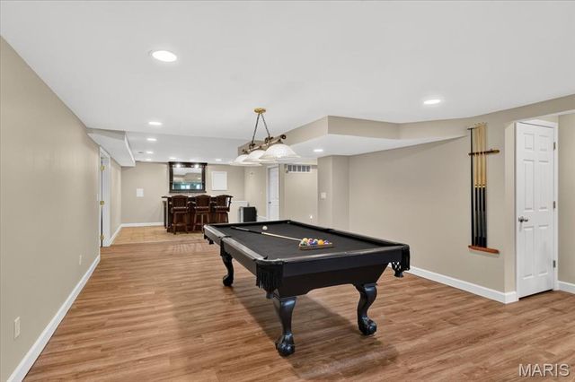 1059 Greystone Manor Parkway, Chesterfield, MO 63005