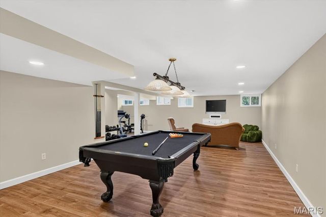 1059 Greystone Manor Parkway, Chesterfield, MO 63005