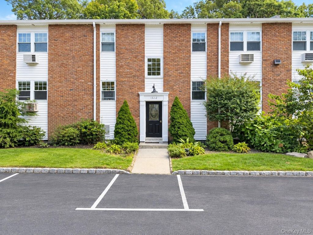 132 Church Street 2B, Kings Park, NY 11754 — photo 2