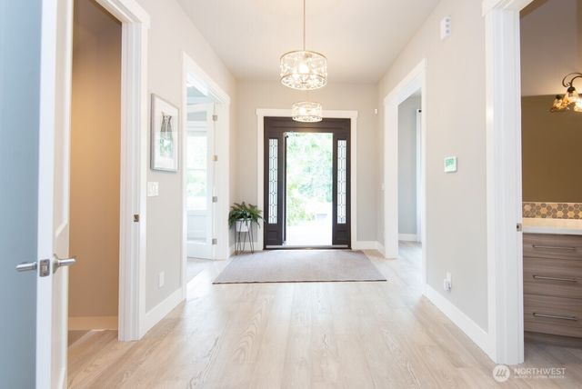 1808 104th Avenue SE, Bellevue, WA 98004