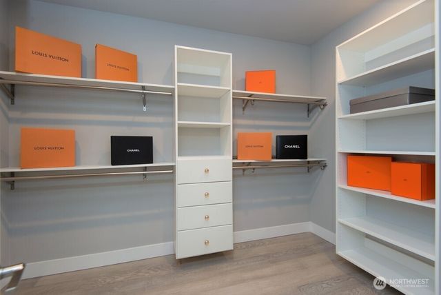 1808 104th Avenue SE, Bellevue, WA 98004