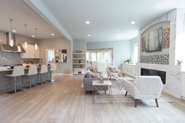1808 104th Avenue SE, Bellevue, WA 98004