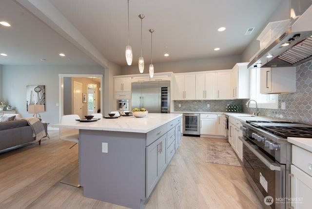 1808 104th Avenue SE, Bellevue, WA 98004