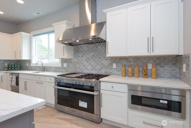 1808 104th Avenue SE, Bellevue, WA 98004