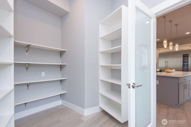 1808 104th Avenue SE, Bellevue, WA 98004