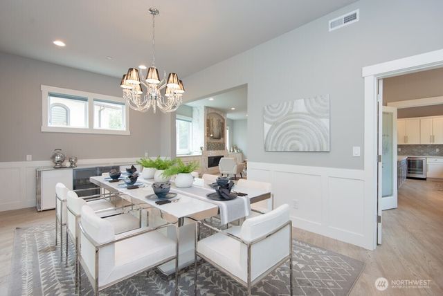 1808 104th Avenue SE, Bellevue, WA 98004