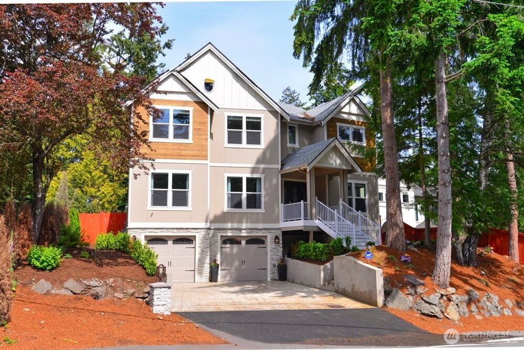 1808 104th Avenue SE, Bellevue, WA 98004