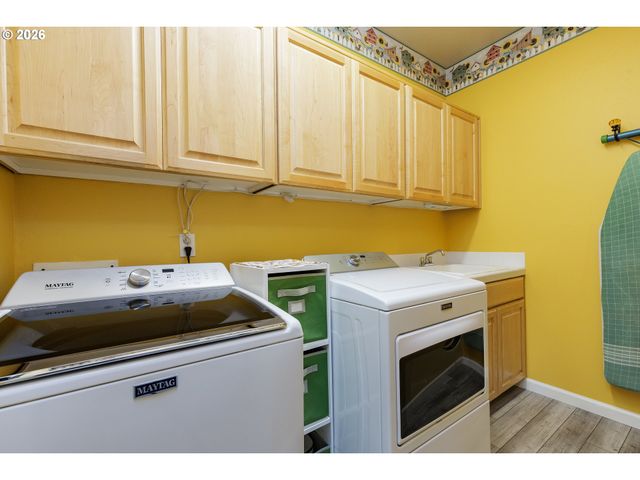 4802 LAKEVIEW Blvd, Lake Oswego, OR 97035
