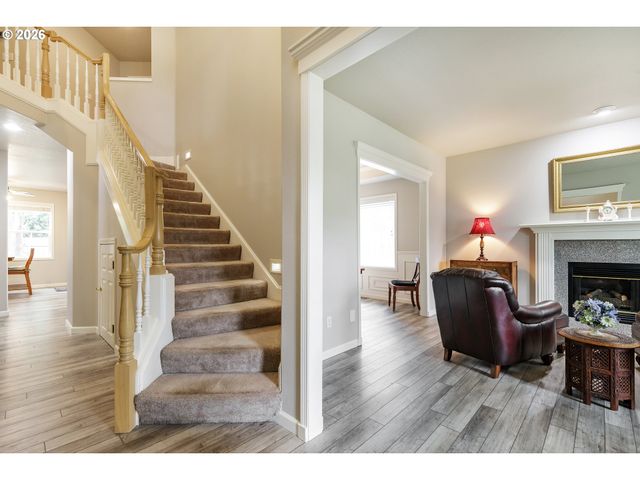 4802 LAKEVIEW Blvd, Lake Oswego, OR 97035