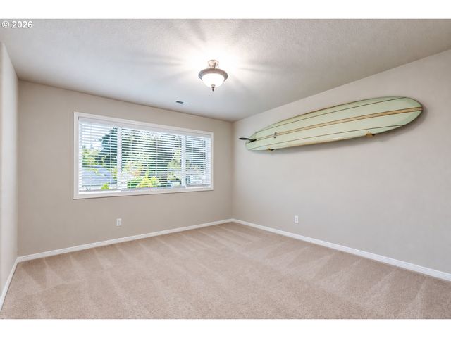 4802 LAKEVIEW Blvd, Lake Oswego, OR 97035