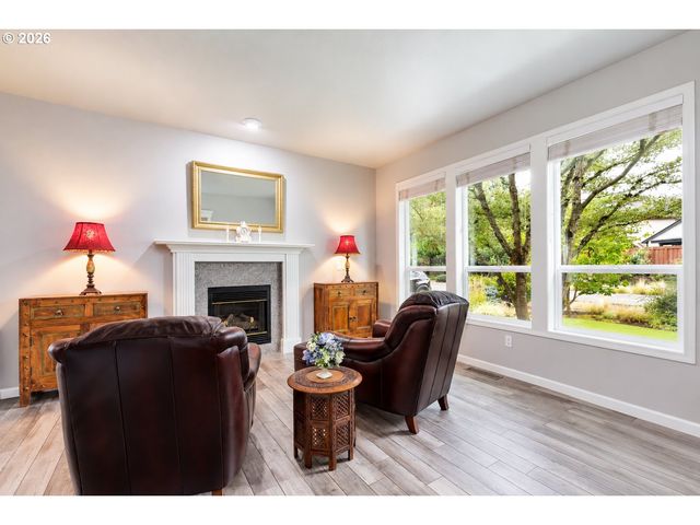 4802 LAKEVIEW Blvd, Lake Oswego, OR 97035