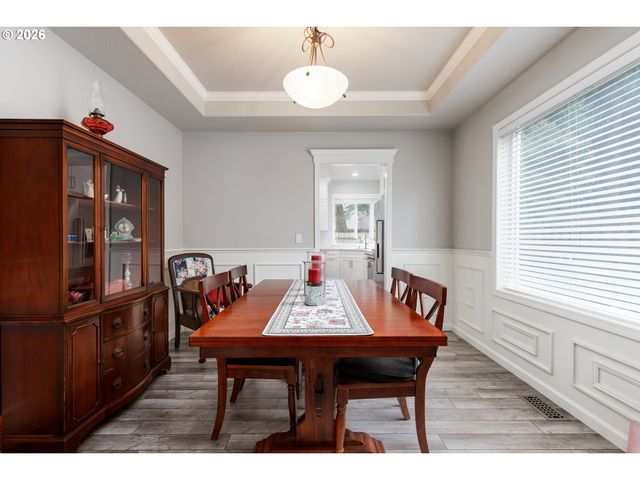 4802 LAKEVIEW Blvd, Lake Oswego, OR 97035