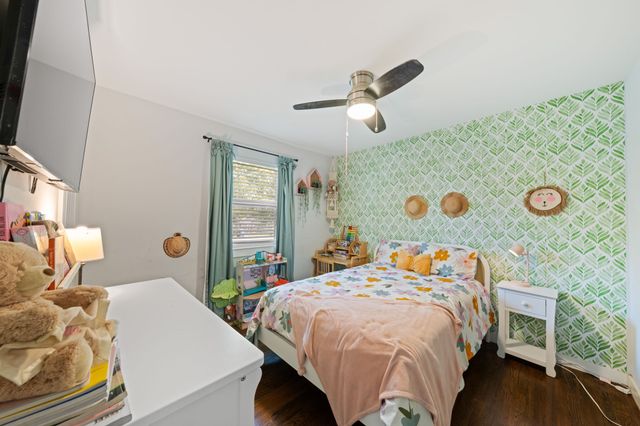 2114 Engle Avenue, Dallas, TX 75224