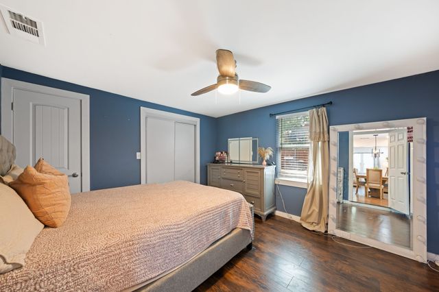 2114 Engle Avenue, Dallas, TX 75224