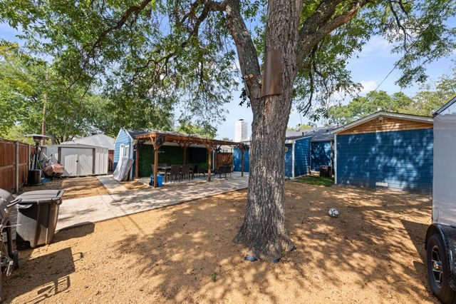 2114 Engle Avenue, Dallas, TX 75224