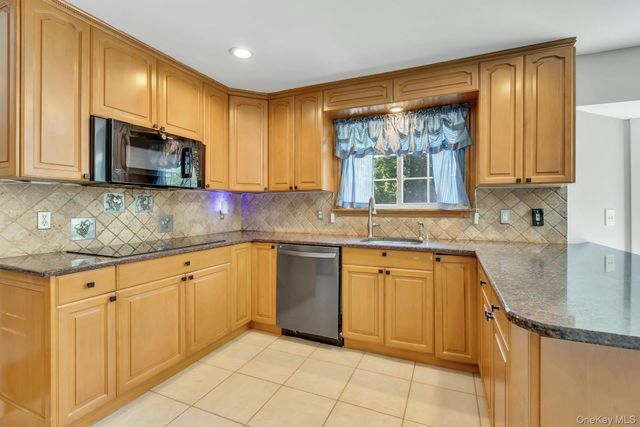 52 Elmhurst Avenue, Medford, NY 11763