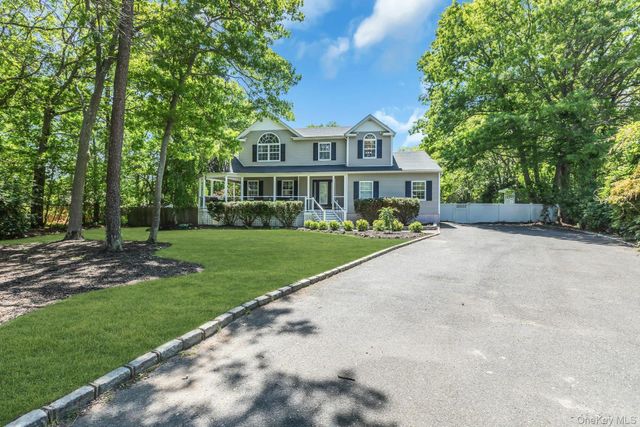 52 Elmhurst Avenue, Medford, NY 11763