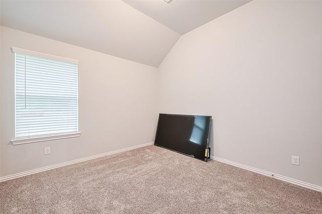 17 Road 6615, Dayton, TX 77535