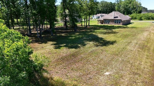 17 Road 6615, Dayton, TX 77535