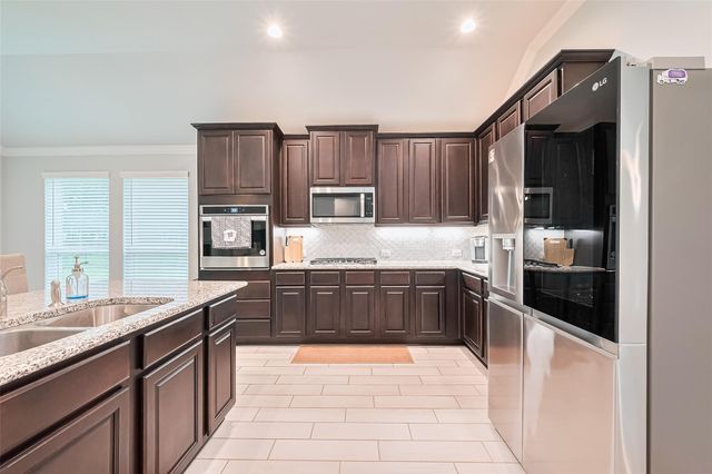 17 Road 6615, Dayton, TX 77535