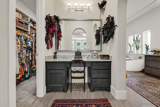 119 S Curly Willow Circle, Tomball, TX 77375