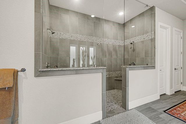 119 S Curly Willow Circle, Tomball, TX 77375