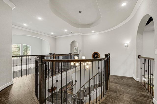119 S Curly Willow Circle, Tomball, TX 77375